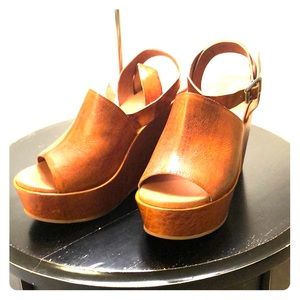 Antelope size 37 ankle wrap wedge heel